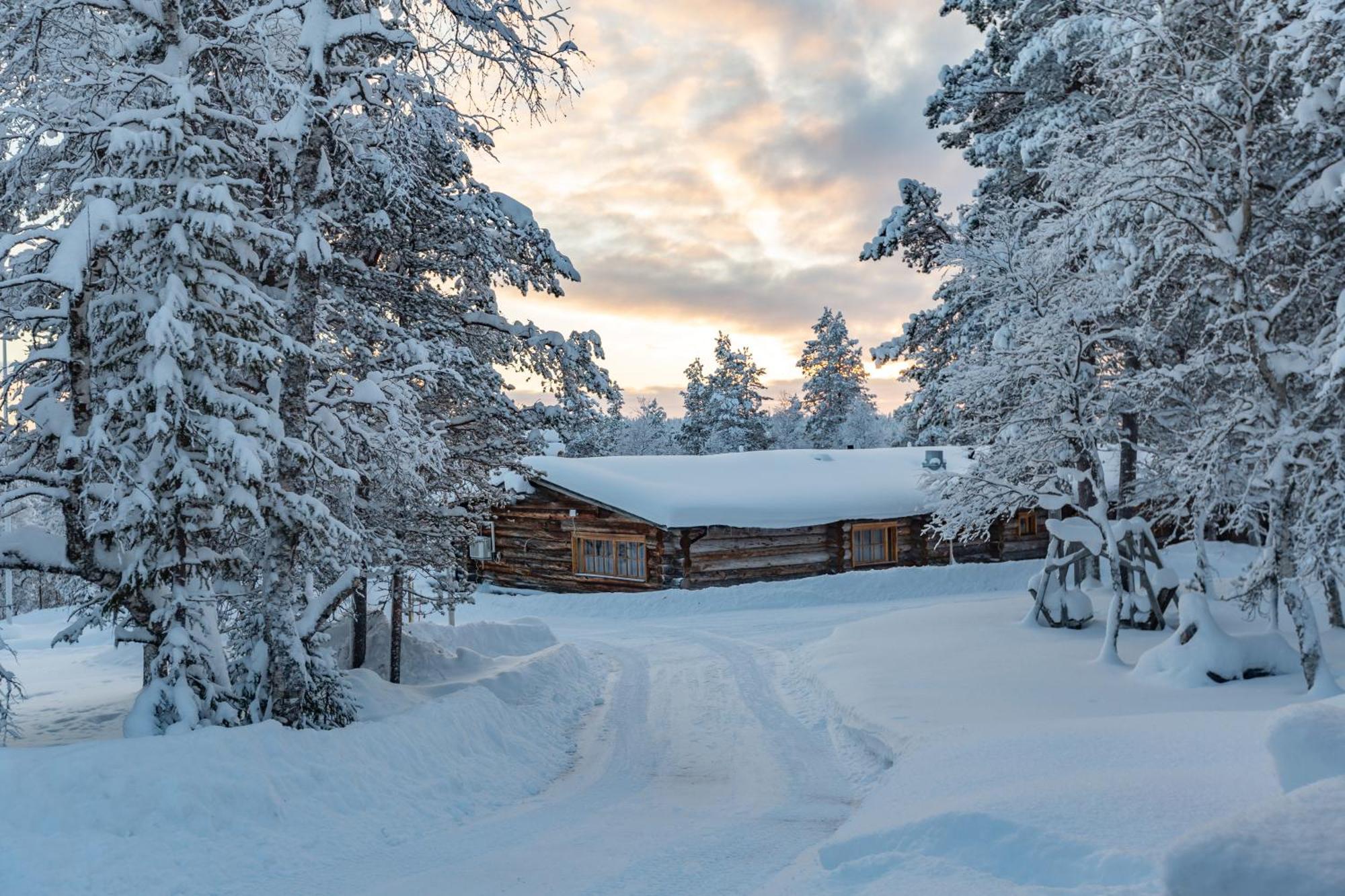 Kuukkeli Log Houses Aurora Resort Saariselka Exterior photo