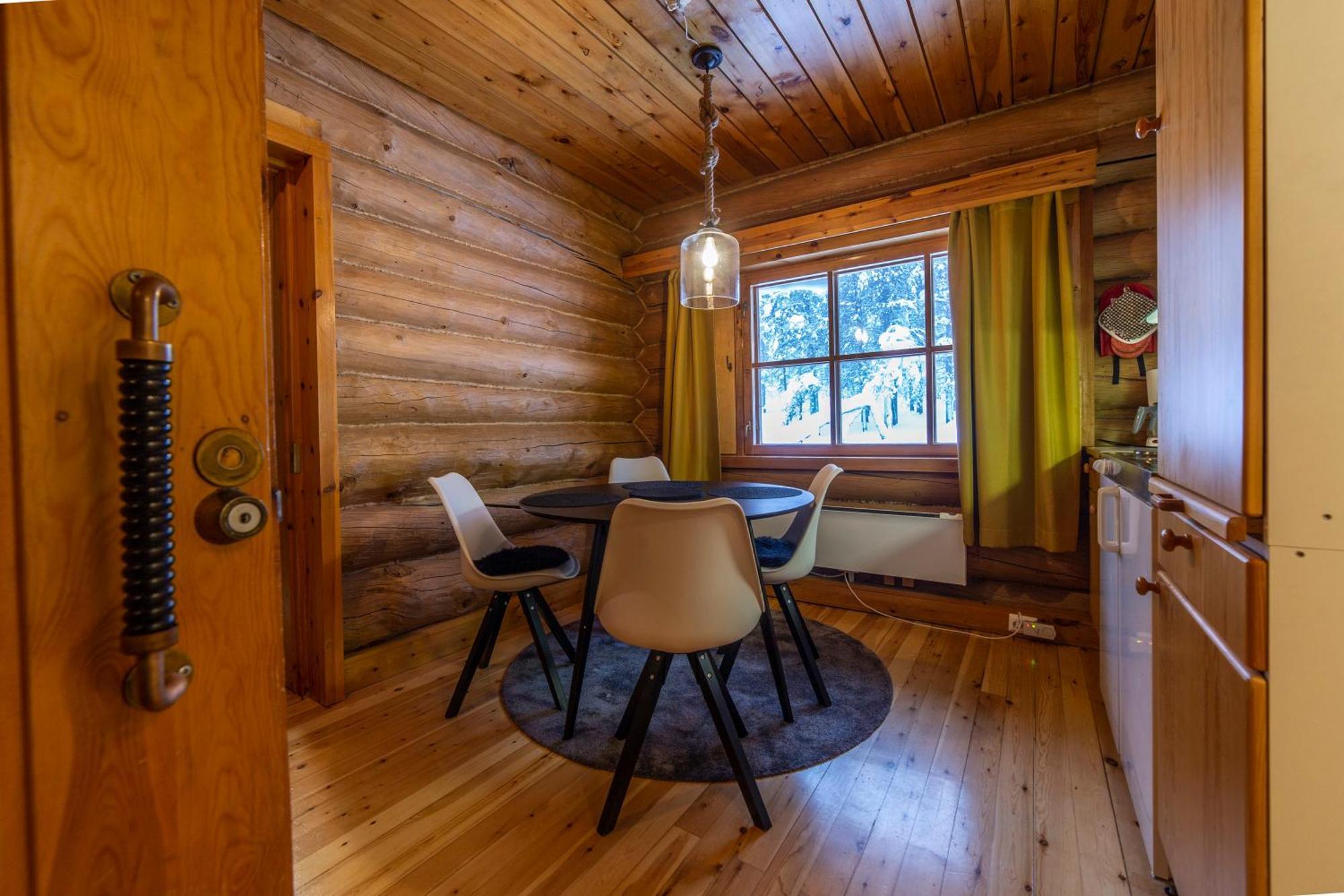 Kuukkeli Log Houses Aurora Resort Saariselka Exterior photo